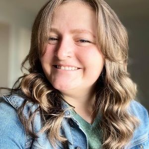 Meet your Posher, Emilyn